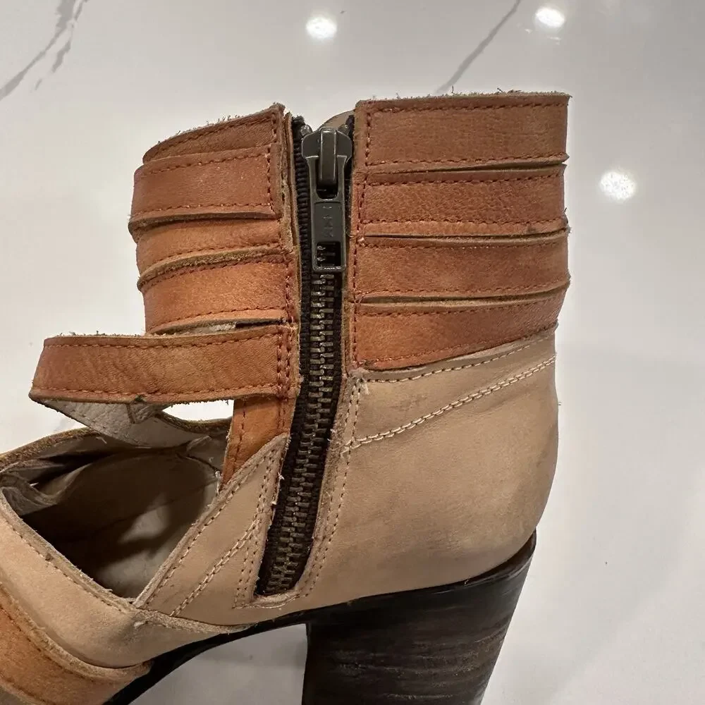 Freebird by Steven‎ GRIND Leather Suede Strappy Boot RARE Taupe Sz 10 New